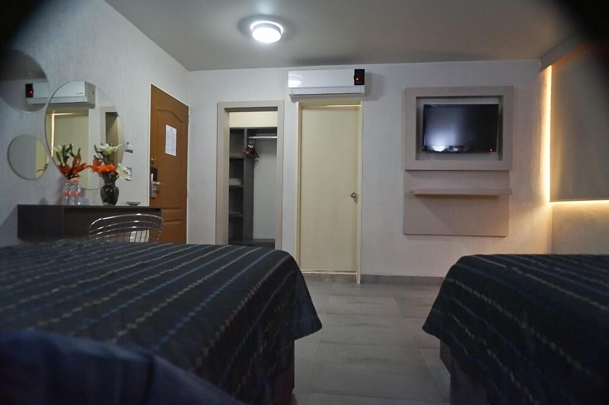 גואדלחארה Hotel Expo Abastos מראה חיצוני תמונה