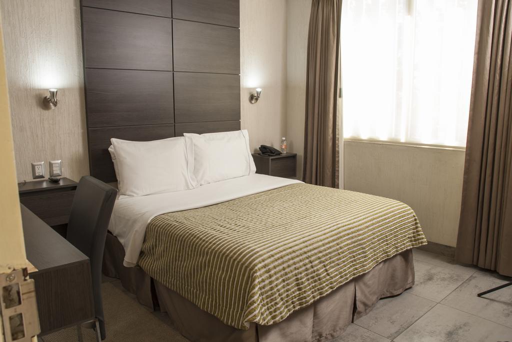 גואדלחארה Hotel Expo Abastos מראה חיצוני תמונה