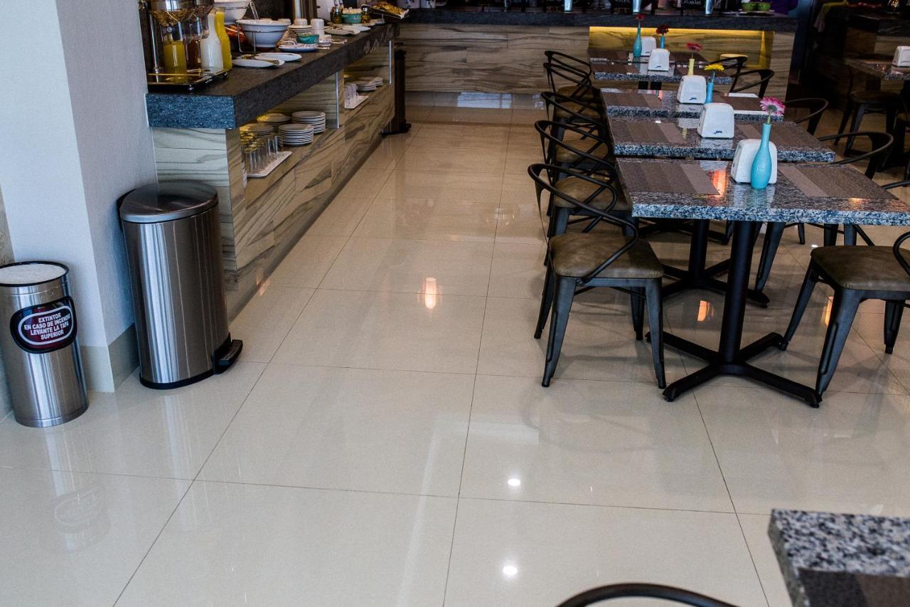 גואדלחארה Hotel Expo Abastos מראה חיצוני תמונה